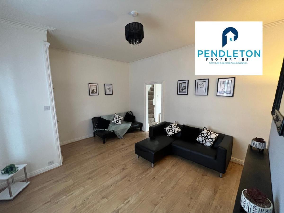 Modern 3 Bed House With Free Parking And Wi-Fi Villa Preston  Exterior foto